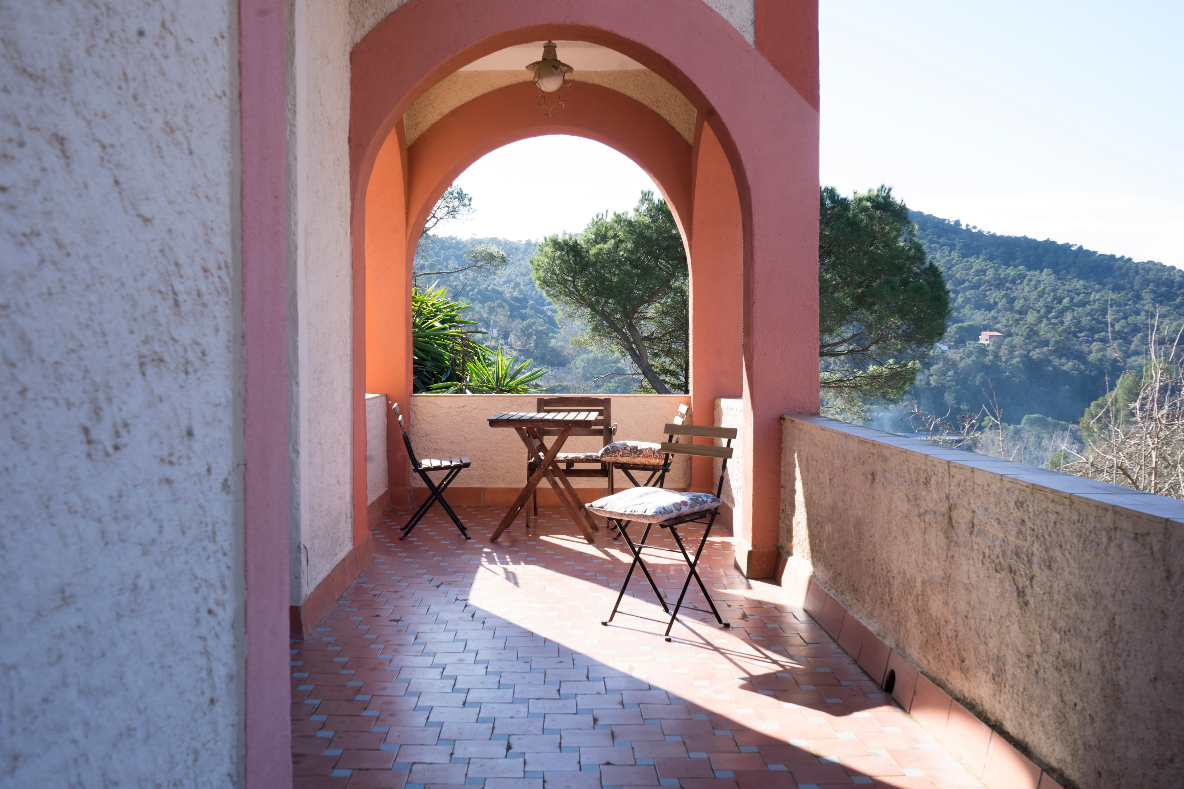 Terraza con vistas a la naturaleza de Collserola